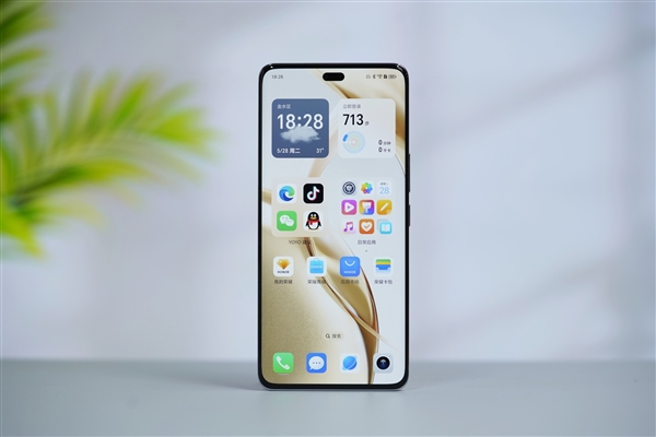 全等深悬浮四曲屏！荣耀200 Pro月影白图赏 荣耀200 Pro 第2张
