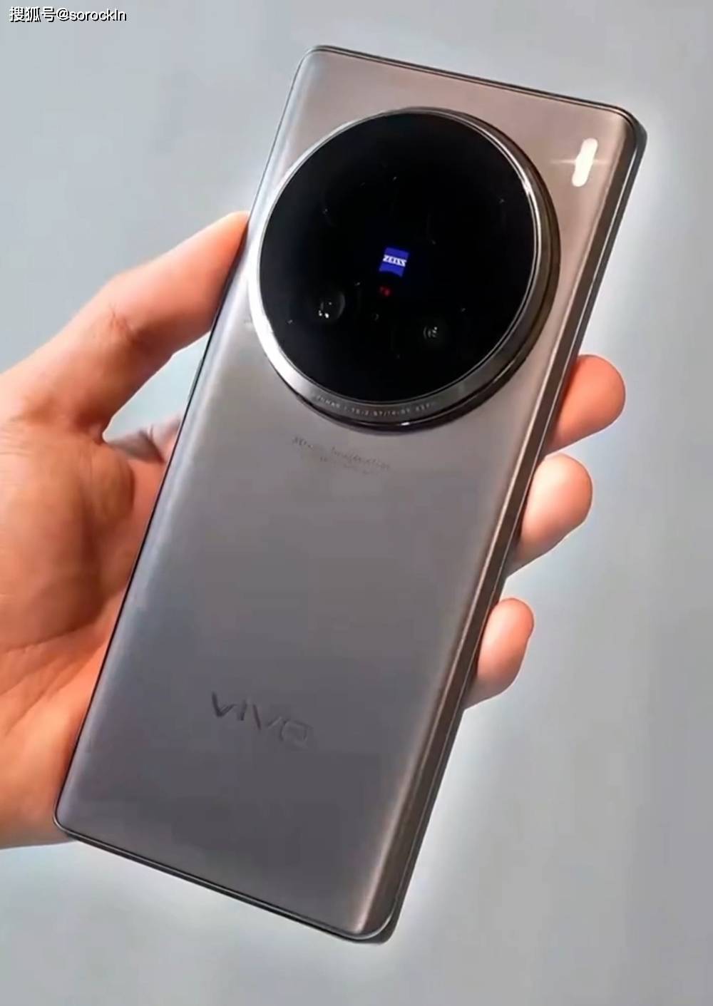 手机市场迎来“新黑马”，1小时卖出5亿元，骁龙8Gen3+100倍变焦  骁龙8Gen3+ 第1张