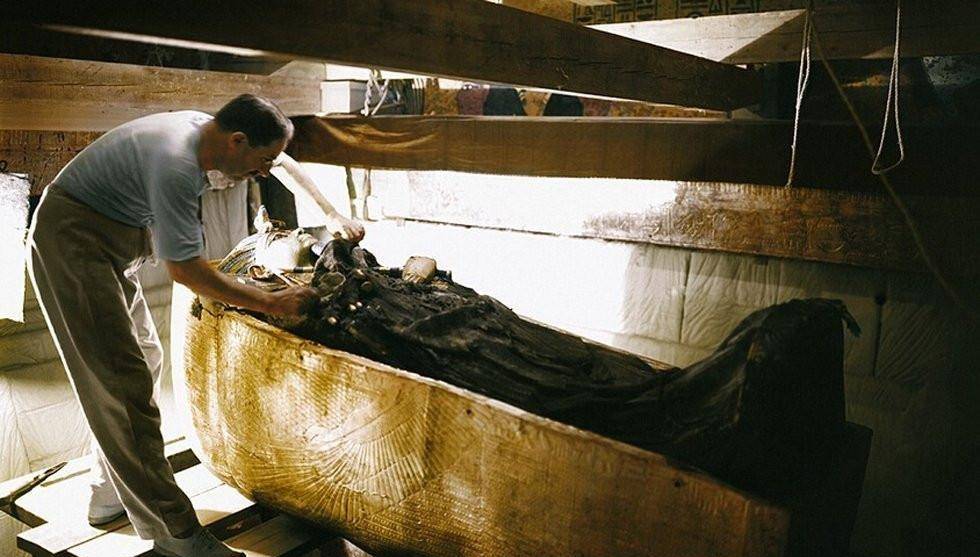 埃及法老图坦卡蒙墓室：金碧辉煌，神秘咒语曾让挖掘者离奇死亡  埃及法老图坦卡蒙墓 第12张