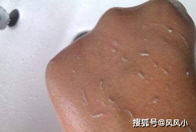 女人洗澡时若有这些习惯，或许会加重体内湿气，尽量改正一下  女人洗澡习惯 第4张