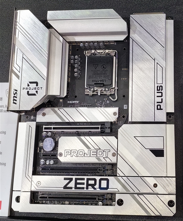 微星主板首秀CAMM2、Mini_CUDIMM两大革命性内存！下代普及四大徒手DIY设计 微星主板 CAMM2 Mini_CUDIMM 第1张