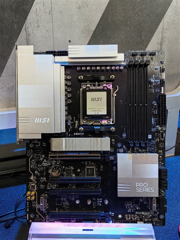 微星主板首秀CAMM2、Mini_CUDIMM两大革命性内存！下代普及四大徒手DIY设计 微星主板 CAMM2 Mini_CUDIMM 第9张