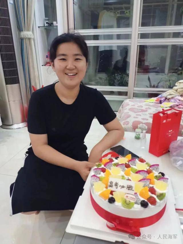 瘦身80斤！她如愿成为一名海军战士  瘦身 第2张