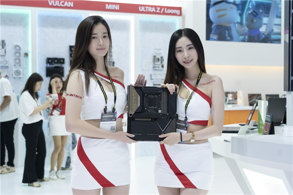 七彩虹Z790火神主板现身：首次E-ATX大板设计 黑白双色可选 七彩虹Z790主板 E-ATX大板 第2张