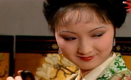 如此为人良善的平儿，为什么欠邢岫烟一句对不起？（不要告诉别人） 第3张