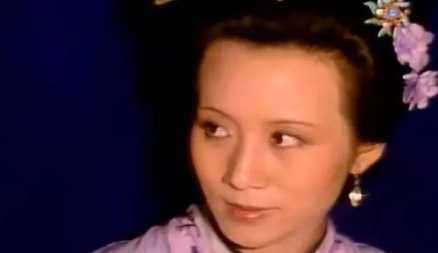 麝月究竟犯了什么小错，让人看到李纨和王熙凤的心事？（一篇读懂） 第2张