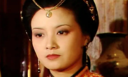 麝月究竟犯了什么小错，让人看到李纨和王熙凤的心事？（一篇读懂） 第3张