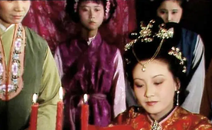 净虚师太为何敢公然叫板荣国府，对王熙凤威逼利诱？（干货满满） 第3张