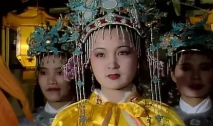 为何说被太监压榨的一年里，是贾元春入宫后最煎熬的？（这都可以？） 第1张