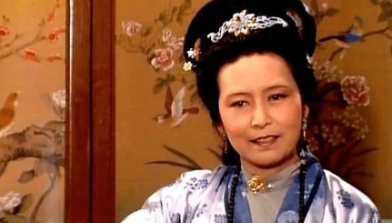 花袭人为何对王夫人安排自己成为实习姨娘怀恨在心？（难以置信） 第1张