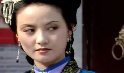 曹雪芹一个"赚"字，为何成了尤二姐一生中最大讽刺？（干货满满） 第3张