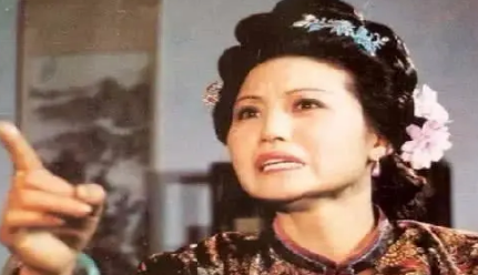 在贾探春当管家时，王熙凤究竟如何坐拥渔翁之利？（太疯狂了） 第2张