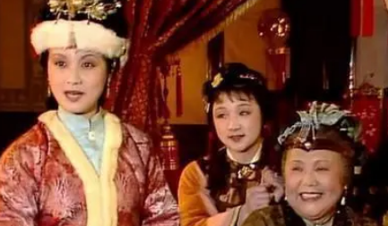 赖嬷嬷到底是什么来头，竟然敢和王熙凤正面交锋？（学会了吗） 第3张