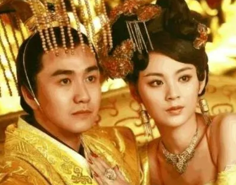 古代皇帝享受最好的生活 皇帝寿命为何那么短（难以置信） 第2张