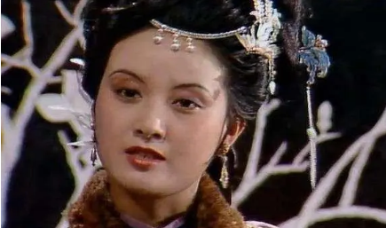 王熙凤活得俗不可耐，为何却是大家心生羡慕的榜样？（不要告诉别人） 第2张