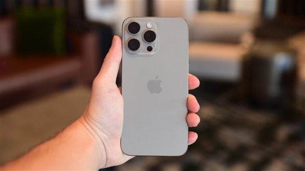 iPhone迈入AI时代！苹果要对Siri动大手术 iPhone AI时代 第2张