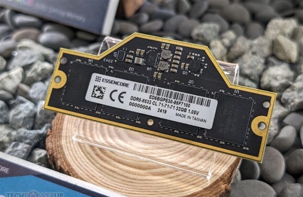 科赋展示32GB LPCAMM2内存：LPDDR5-8533规格 科赋内存 第1张
