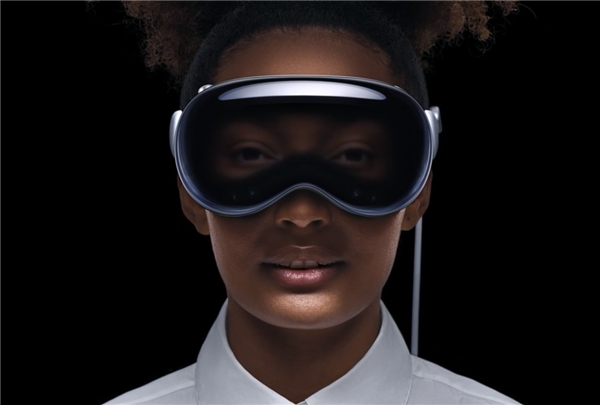 苹果Vision Pro国行版即将发售：支持抖音VR直播、腾讯视频等App Pro 第1张