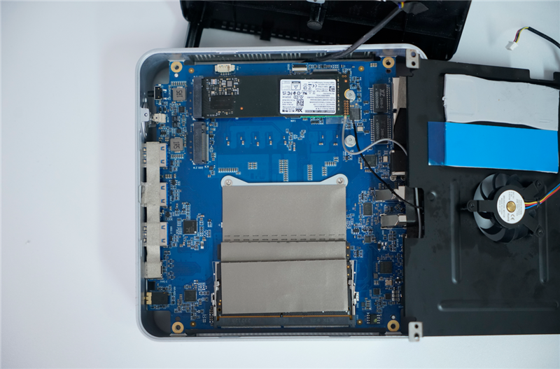 读取超7100MB/s最高仅51度的长江存储PC411 SSD！雷神MIX PRO迷你机评测 长江存储PC411 SSD 雷神MIX 第10张