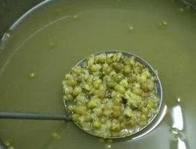 夏天喝绿豆粥，要记住这3个“不要”！特别是最后一个“不要”！  绿豆粥 第2张