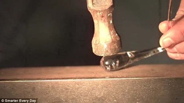 击碎子弹的玻璃球 却经不起手指轻弹！它曾困扰科学家400年 子弹 玻璃球 第5张