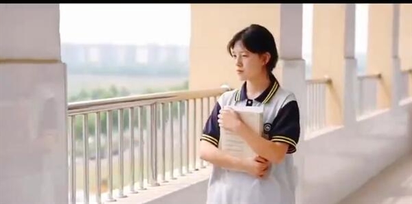 姜萍中考621分：老师王闰秋证实了这个说法 姜萍 中考 第2张