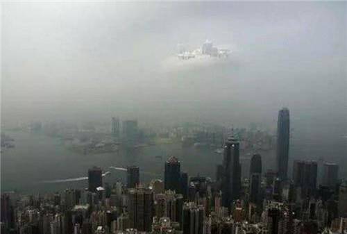 67年前，希腊天空出现“异象”，游客亲眼目睹，平行宇宙真存在？  平行宇宙 第6张