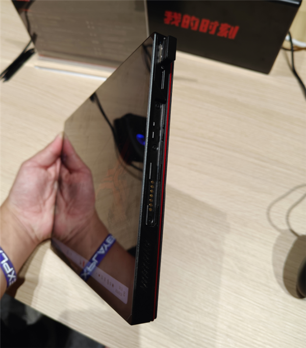 壹号本X1mini三合一电脑发布：锐龙7 8840U处理器 5699元起 壹号本X1mini 锐龙7 8840U 第14张