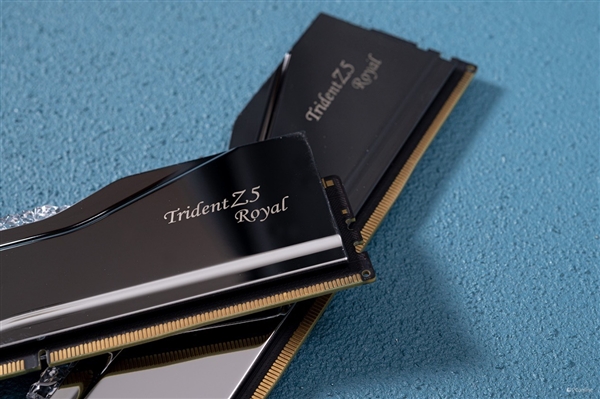 芝奇Trident Z5 Royal DDR5-7200 C36 48GB内存上手：性能猛如虎 芝奇内存 第9张