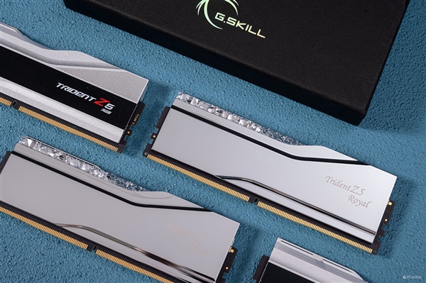 芝奇Trident Z5 Royal DDR5-7200 C36 48GB内存上手：性能猛如虎 芝奇内存 第8张