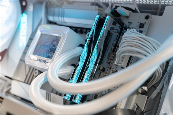 芝奇Trident Z5 Royal DDR5-7200 C36 48GB内存上手：性能猛如虎 芝奇内存 第13张