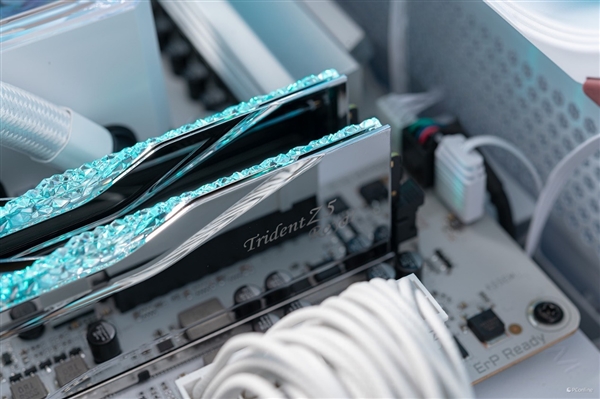 芝奇Trident Z5 Royal DDR5-7200 C36 48GB内存上手：性能猛如虎 芝奇内存 第41张