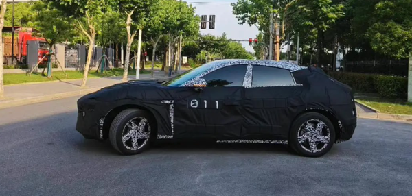 小米汽车SUV车型曝光，外观酷似法拉利Purosangue 小米SUV 第2张