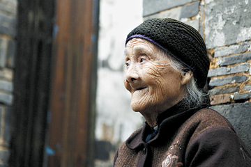 不论男女，生活中越坚持2个“懒”，可能就越长寿，你做到了吗？  长寿 第1张