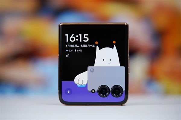 4英寸超大无界外屏 小折叠moto razr 50 Ultra图赏 Ultra 第5张