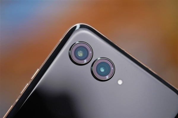 4英寸超大无界外屏 小折叠moto razr 50 Ultra图赏 Ultra 第9张