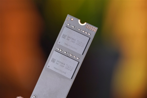 打破“不可能三角”！长江存储PC411 SSD成为OEM的完美新宠 长江存储PC411 SSD 第3张