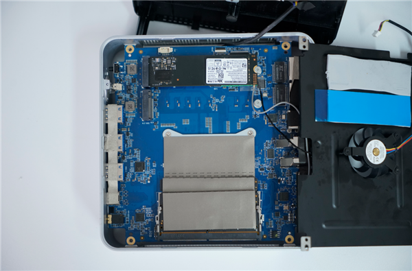 打破“不可能三角”！长江存储PC411 SSD成为OEM的完美新宠 长江存储PC411 SSD 第11张
