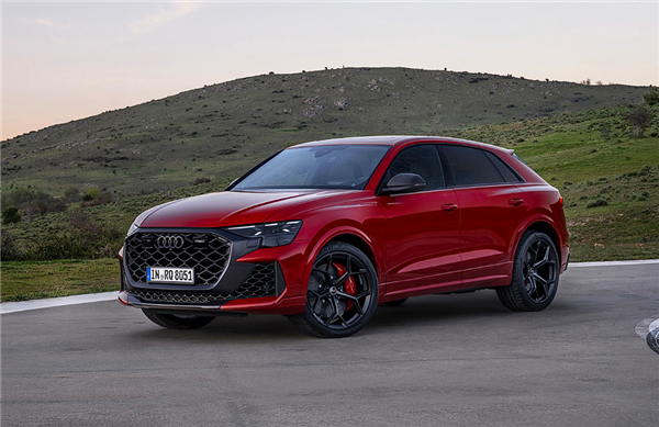 奥迪造出了纽北最速量产SUV RS Q8：明年国内开售 奥迪RS Q8 第4张