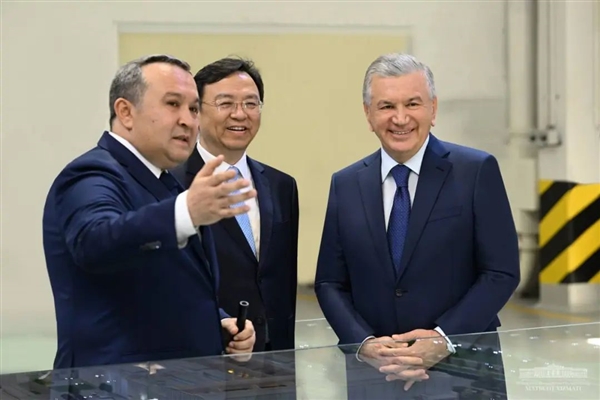 总统现场见证：比亚迪乌兹别克斯坦工厂首批量产车下线 比亚迪 乌兹别克斯坦工厂 第2张