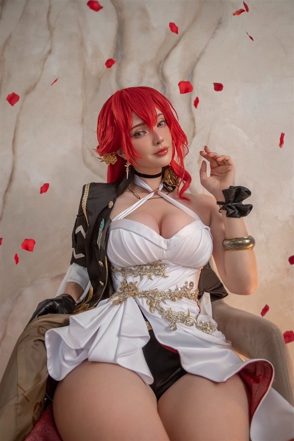 乌克兰美女Cos《艾尔登法环》玛莉卡：性感火辣气质佳 乌克兰 美女Cos 艾尔登法环 玛莉卡 第8张