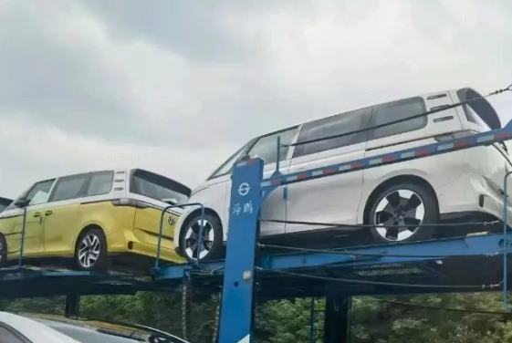 史上最萌“面包车”！大众ID. Buzz到达国内：四季度开售 大众ID. Buzz 第2张