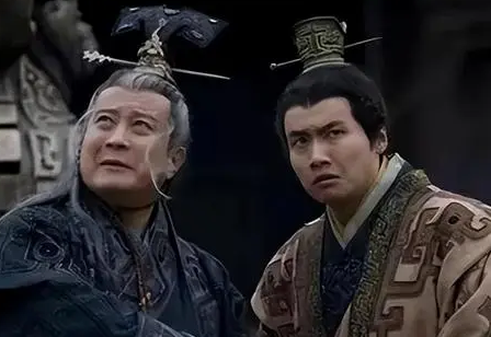 秦朝为什么存在十五年就灭亡了 真正原因是因为暴政吗（这都可以） 第3张