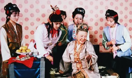 红楼梦中，贾母始终在哪一件事上保持自己绝对的贪念？（没想到） 第1张
