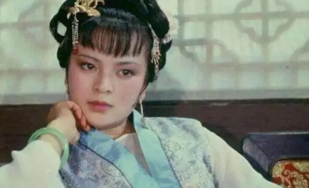 在亲妈和丫头打群架后，贾探春有何真实又无奈的反应？（万万没想到） 第3张