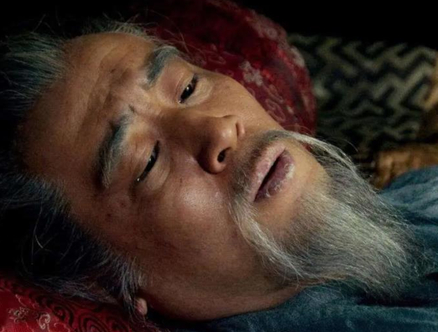 刘备在托孤的时候 刘备为何将兵权交给李严而不是诸葛亮（燃爆了） 第1张
