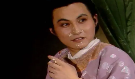 贾蓉和尤二姐抢砂仁吃时，她为何敢往贾蓉脸上吐？（学到了吗） 第3张