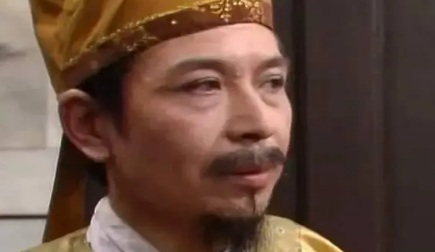 贾蓉和尤二姐抢砂仁吃时，她为何敢往贾蓉脸上吐？（学到了吗） 第1张