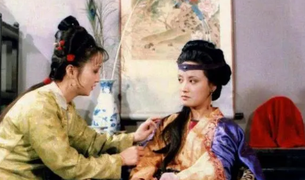 在李纨夸赞王熙凤的那句话里，不经意抖露出了什么？（干货满满） 第2张