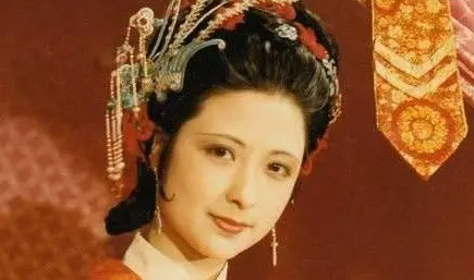 秋桐的魅力就这么势不可挡吗？连贾琏都冷落了尤二姐（难以置信） 第1张